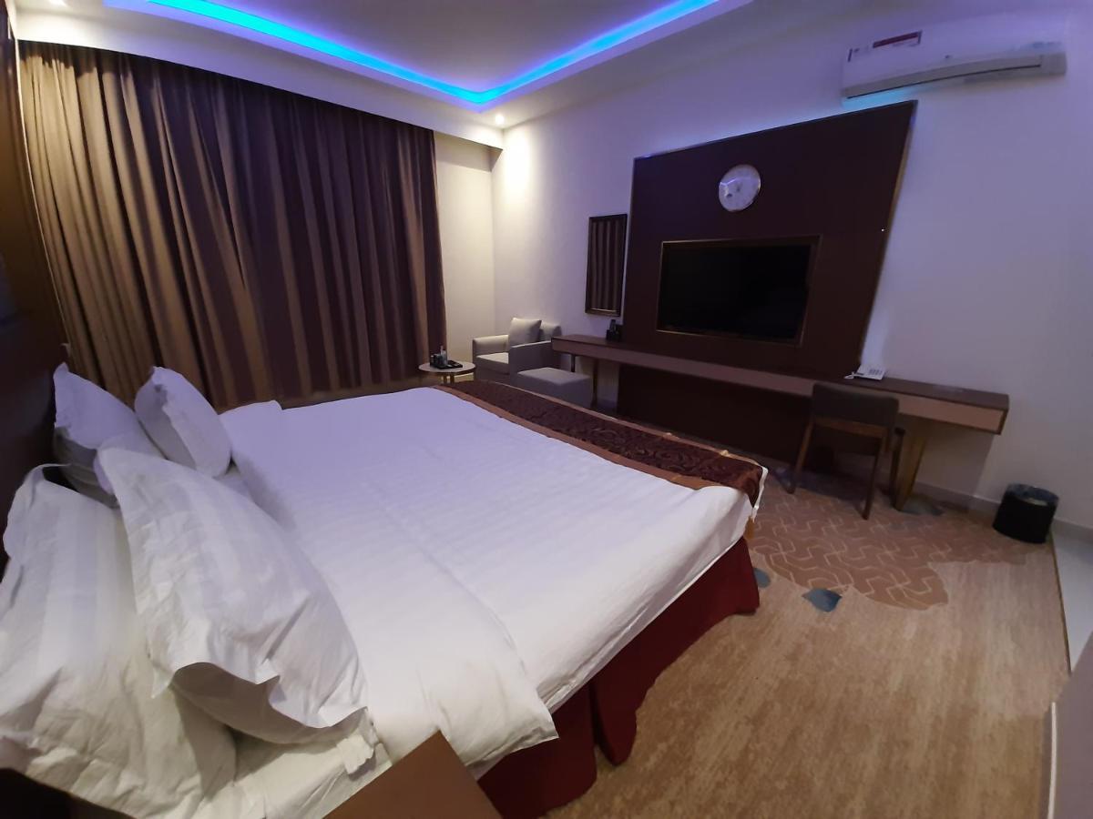 Qasr Alshamal Hotel 아라르 외부 사진